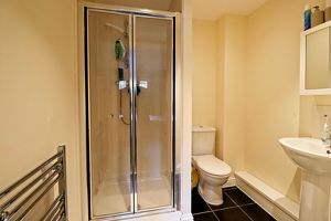 En-suite- click for photo gallery